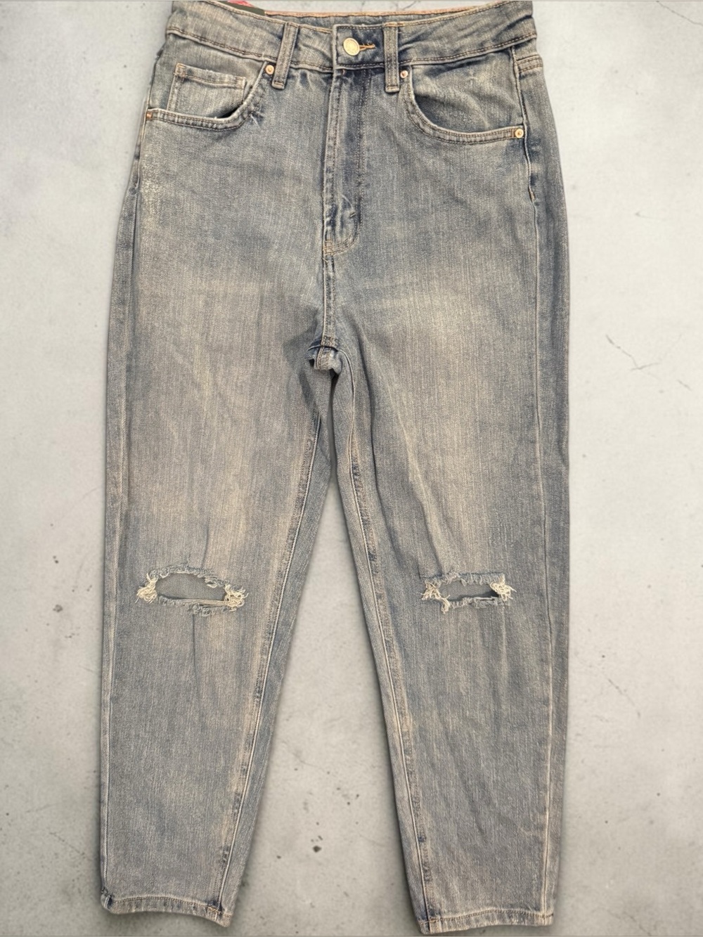 Wilde Fable highest Rise Mom Jean Sz 8 / 29” Light Distressing | NWT